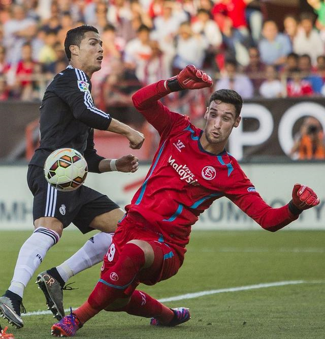 -埃瓦尔客场击败强敌，追赶前五