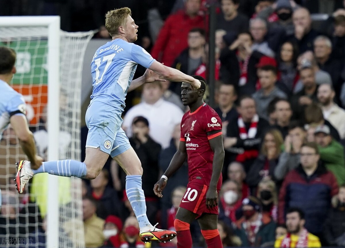 包含勒沃库森血洗那不勒斯，德布劳内制霸全场的词条